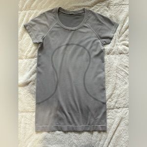 Lululemon swiftly tech black and white